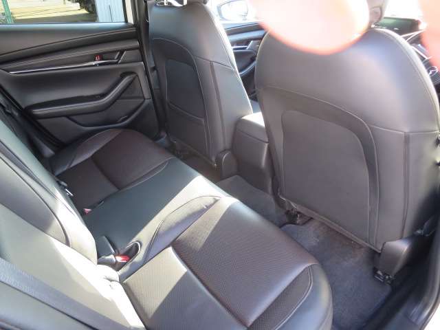 マツダ ＭＡＺＤＡ３　セダン ２．０ ２０Ｓ Ｌパッケージ R1年 (関東) 99