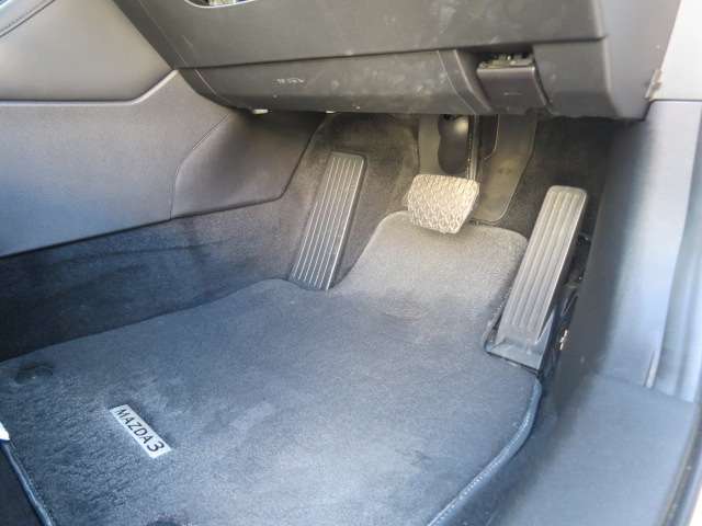 マツダ ＭＡＺＤＡ３　セダン ２．０ ２０Ｓ Ｌパッケージ R1年 (関東) 99