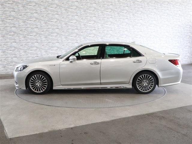 トヨタ クラウンマジェスタ　ハイブリッド ３．５ H25年 (関東) 99