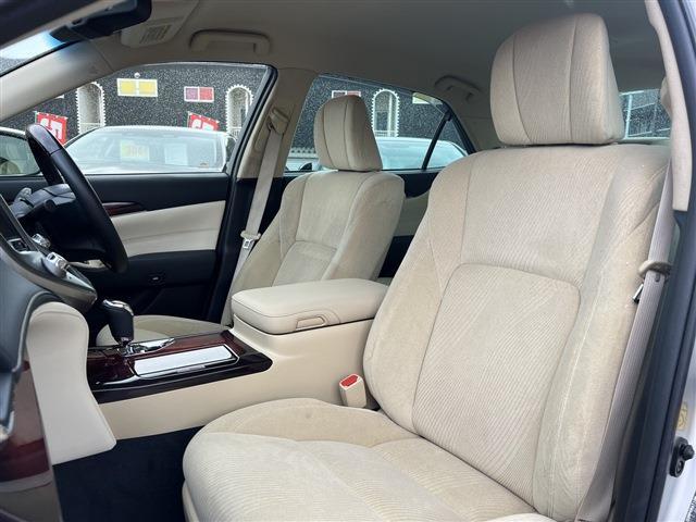 トヨタ クラウンマジェスタ　ハイブリッド ３．５ H25年 (関東) 99