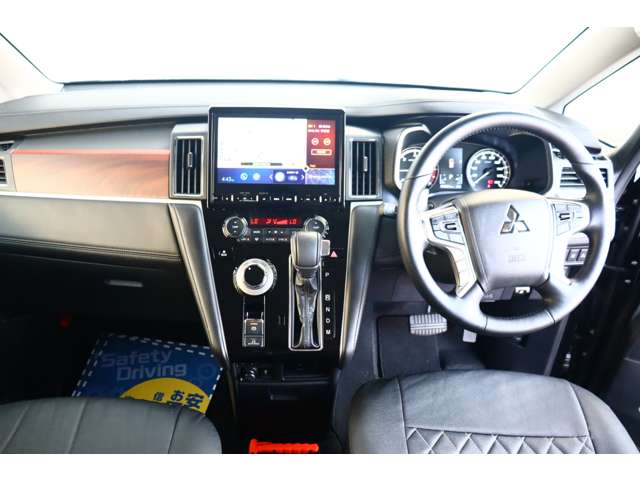 三菱 デリカ　Ｄ：５ ２．２ Ｐ ディーゼルターボ ４ＷＤ R4年 (関東) 99