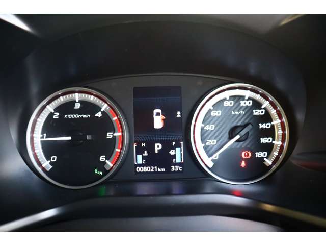 三菱 デリカ　Ｄ：５ ２．２ Ｐ ディーゼルターボ ４ＷＤ R4年 (関東) 99