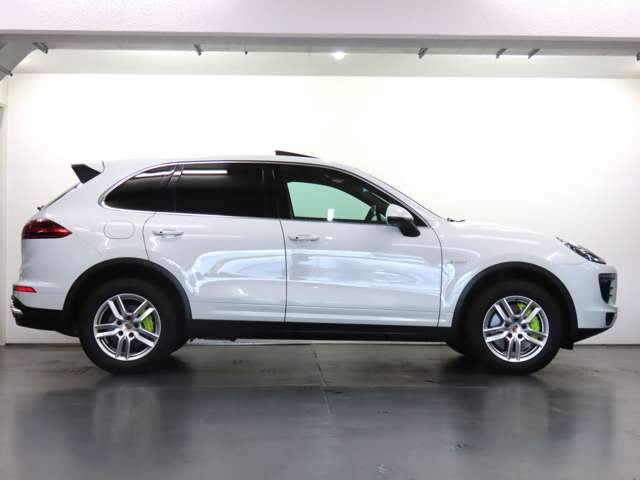 ポルシェ カイエン Ｓ Ｅ－ハイブリッド ティプトロニックＳ ４ＷＤ H27年 (関東) 99