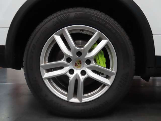 ポルシェ カイエン Ｓ Ｅ－ハイブリッド ティプトロニックＳ ４ＷＤ H27年 (関東) 99