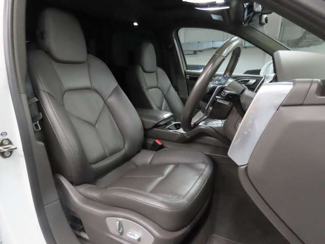 ポルシェ カイエン Ｓ Ｅ－ハイブリッド ティプトロニックＳ ４ＷＤ H27年 (関東) 99