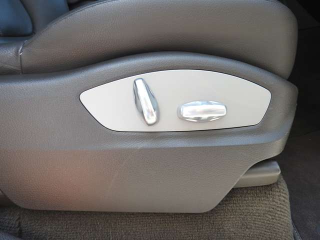 ポルシェ カイエン Ｓ Ｅ－ハイブリッド ティプトロニックＳ ４ＷＤ H27年 (関東) 99