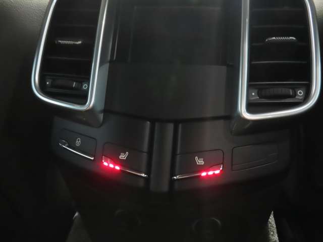 ポルシェ カイエン Ｓ Ｅ－ハイブリッド ティプトロニックＳ ４ＷＤ H27年 (関東) 99