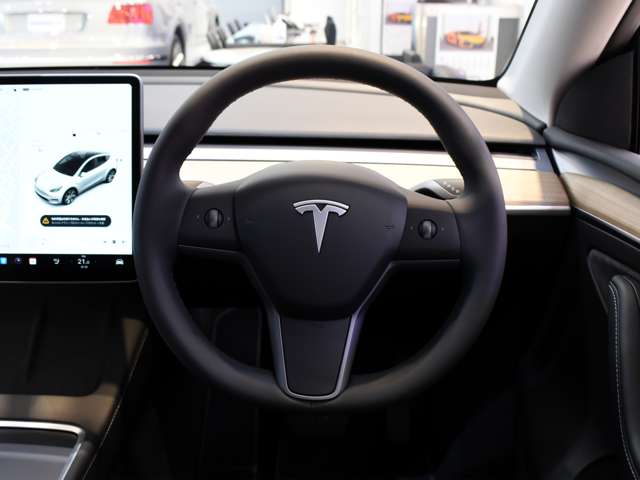 テスラ モデルＹ ロングレンジ R5年 (関東) 99