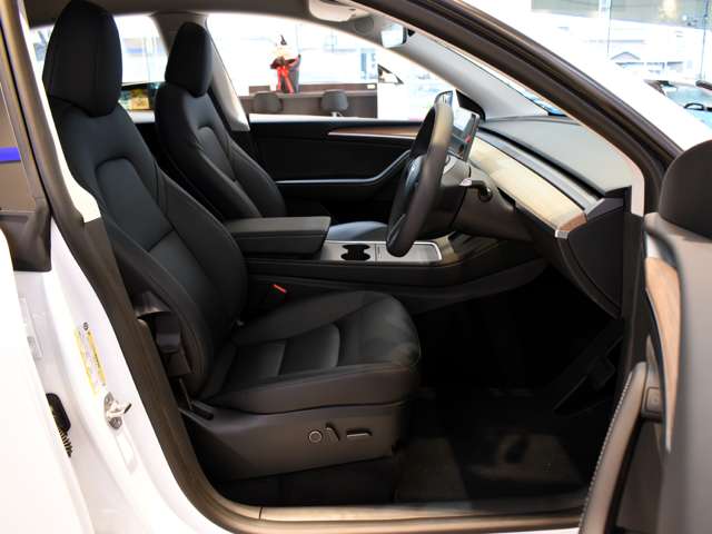 テスラ モデルＹ ロングレンジ R5年 (関東) 99