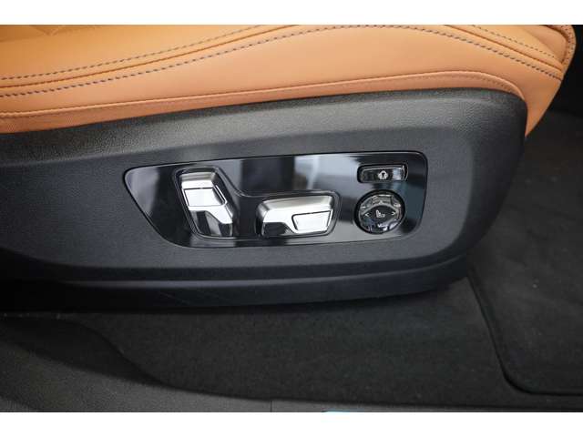 ＢＭＷ Ｘ６ Ｘドライブ３５Ｄ Ｍスポーツ ディーゼルターボ ４ＷＤ R5年 (近畿) 99