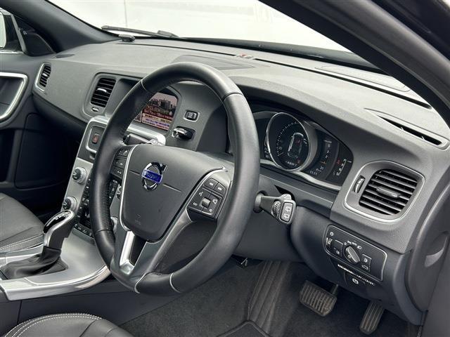 ボルボ Ｖ６０ Ｄ４ ダイナミック エディション ディーゼルターボ H29年 (東北) 99