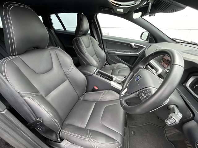 ボルボ Ｖ６０ Ｄ４ ダイナミック エディション ディーゼルターボ H29年 (東北) 99