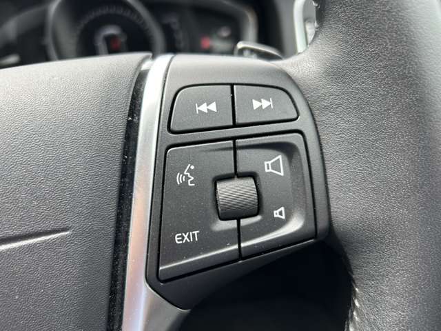 ボルボ Ｖ６０ Ｄ４ ダイナミック エディション ディーゼルターボ H29年 (東北) 99