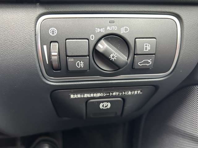 ボルボ Ｖ６０ Ｄ４ ダイナミック エディション ディーゼルターボ H29年 (東北) 99