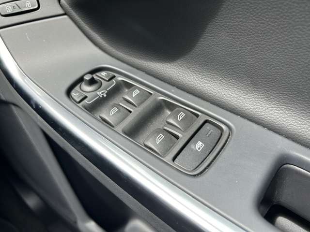 ボルボ Ｖ６０ Ｄ４ ダイナミック エディション ディーゼルターボ H29年 (東北) 99