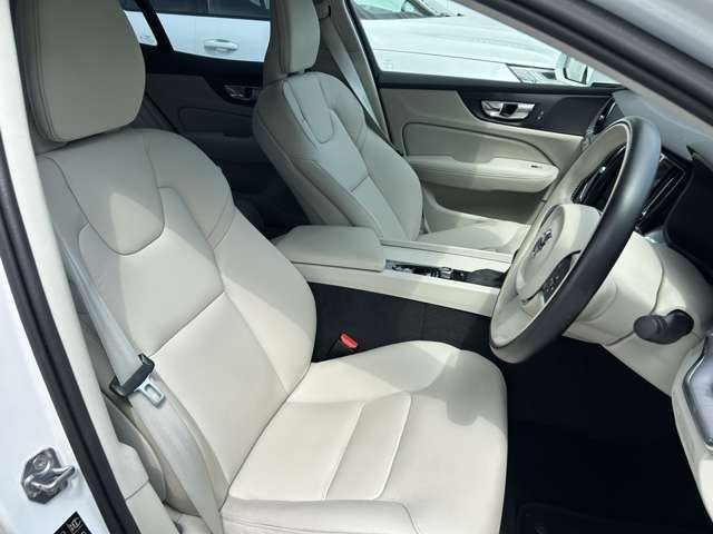 ボルボ Ｓ６０ Ｔ４　モメンタム R2年 (東北) 99