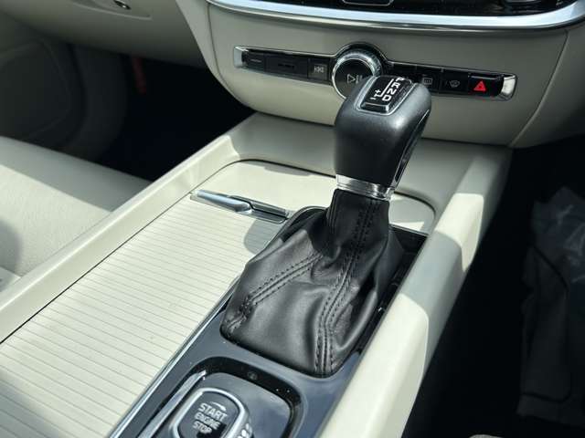 ボルボ Ｓ６０ Ｔ４　モメンタム R2年 (東北) 99