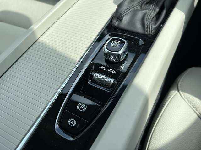 ボルボ Ｓ６０ Ｔ４　モメンタム R2年 (東北) 99