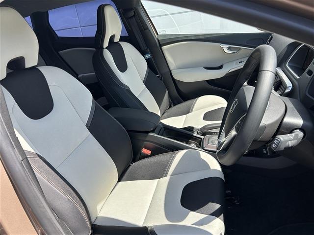 ボルボ Ｖ４０クロスカントリー Ｔ５ ４ＷＤ H26年 (東北) 99