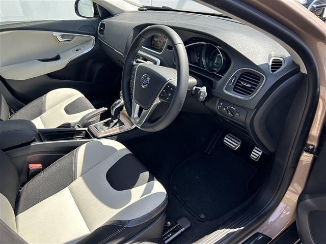 ボルボ Ｖ４０クロスカントリー Ｔ５ ４ＷＤ H26年 (東北) 99