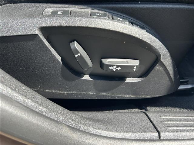 ボルボ Ｖ４０クロスカントリー Ｔ５ ４ＷＤ H26年 (東北) 99