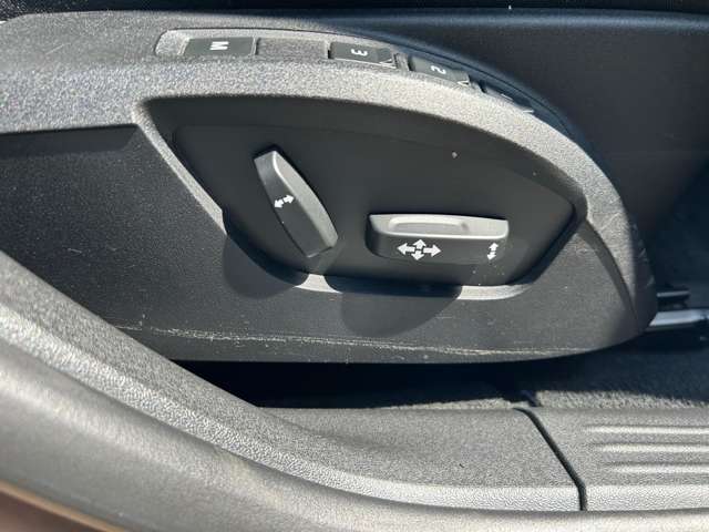 ボルボ Ｖ４０クロスカントリー Ｔ５ ４ＷＤ H26年 (東北) 99