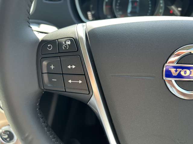 ボルボ Ｖ４０クロスカントリー Ｔ５ ４ＷＤ H26年 (東北) 99