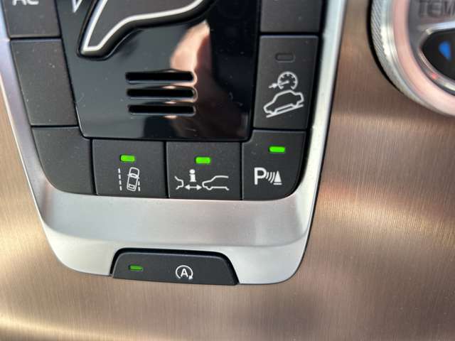 ボルボ Ｖ４０クロスカントリー Ｔ５ ４ＷＤ H26年 (東北) 99