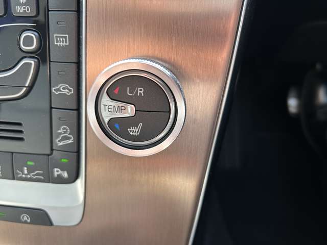 ボルボ Ｖ４０クロスカントリー Ｔ５ ４ＷＤ H26年 (東北) 99