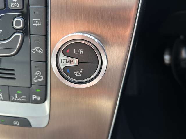 ボルボ Ｖ４０クロスカントリー Ｔ５ ４ＷＤ H26年 (東北) 99