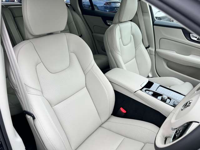 ボルボ Ｖ６０ リチャージ アルティメット Ｔ６ ＡＷＤ プラグイン ハイブリッド ４ＷＤ R6年 (東北) 99