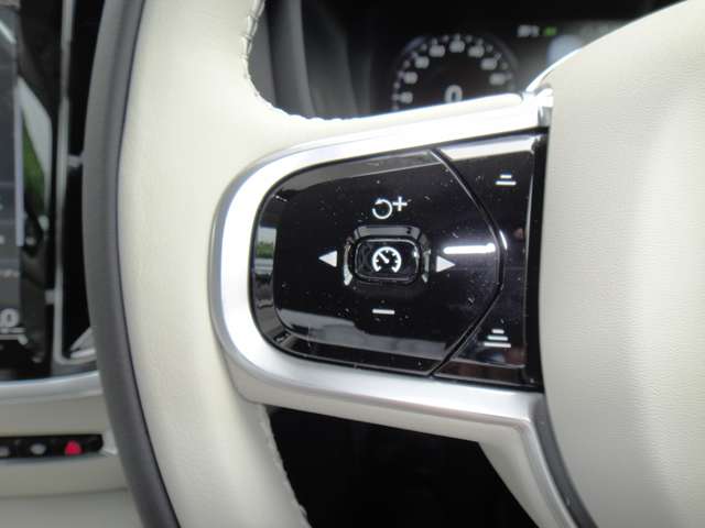 ボルボ Ｖ６０ リチャージ アルティメット Ｔ６ ＡＷＤ プラグイン ハイブリッド ４ＷＤ R6年 (東北) 99