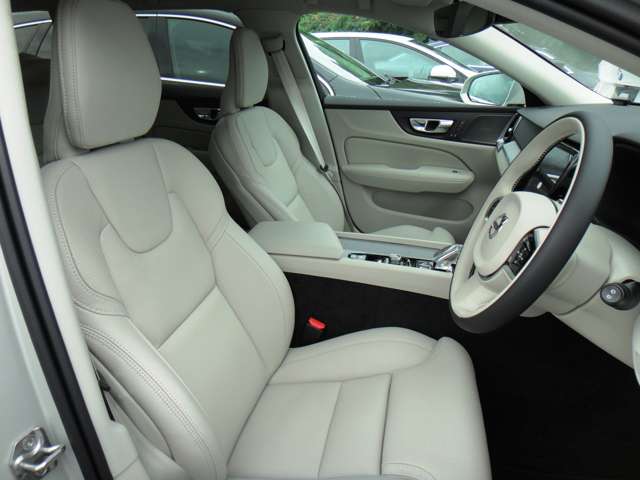 ボルボ Ｖ６０ リチャージ アルティメット Ｔ６ ＡＷＤ プラグイン ハイブリッド ４ＷＤ R6年 (東北) 99