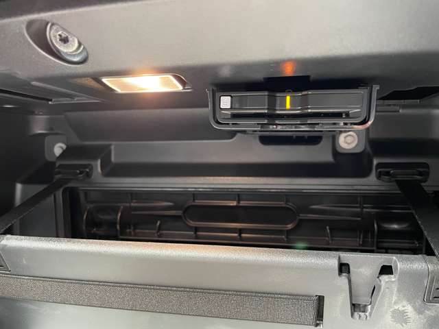 ボルボ ＸＣ４０ アルティメット Ｂ４ ＡＷＤ ダーク エディション ４ＷＤ R6年 (東北) 99