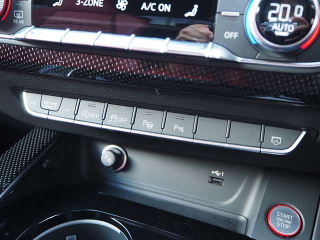 アウディ Ｓ５　スポーツバック ３．０ ４ＷＤ R5年 (近畿) 99