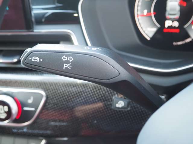 アウディ Ｓ５　スポーツバック ３．０ ４ＷＤ R5年 (近畿) 99