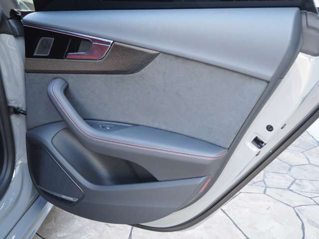 アウディ Ｓ５　スポーツバック ３．０ ４ＷＤ R5年 (近畿) 99