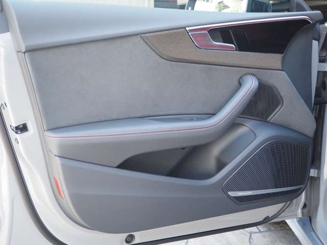 アウディ Ｓ５　スポーツバック ３．０ ４ＷＤ R5年 (近畿) 99