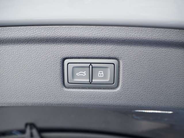 アウディ Ｓ５　スポーツバック ３．０ ４ＷＤ R5年 (近畿) 99