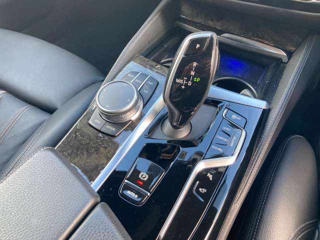 ＢＭＷ ５シリーズ ５２３Ｄ Ｘドライブ Ｍスポーツ ディーゼルターボ ４ＷＤ R3年 (近畿) 99