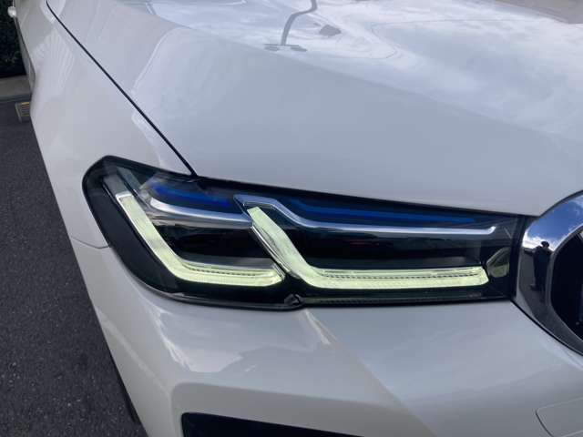 ＢＭＷ ５シリーズ ５２３Ｄ Ｘドライブ Ｍスポーツ ディーゼルターボ ４ＷＤ R3年 (近畿) 99