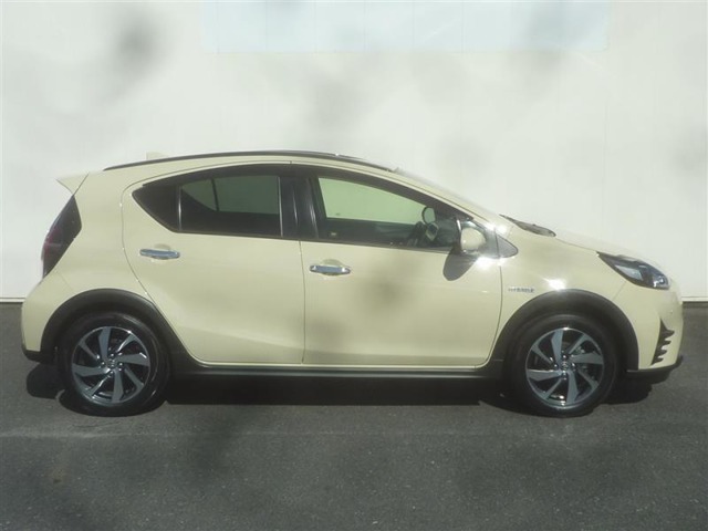 トヨタ アクア １．５ クロスオーバー グラム R1年 (東北) 99