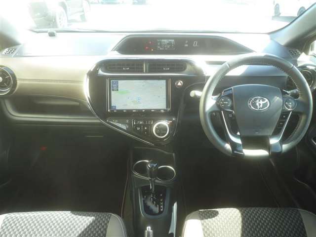 トヨタ アクア １．５ クロスオーバー グラム R1年 (東北) 99