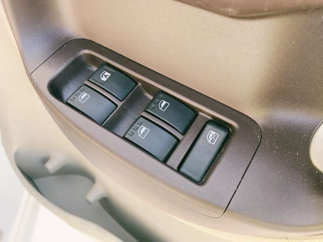 トヨタ パッソ １．０Ｘ　Ｌパッケージ H26年 (九州・沖縄) 99