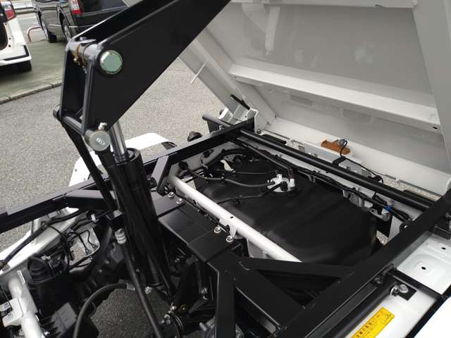 ダイハツ ハイゼットトラック ６６０ 多目的ダンプ 電動モーター式 ３方開 ４ＷＤ R6年 (九州・沖縄) 99