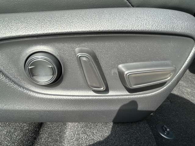 トヨタ ＲＡＶ４ ２．５ ハイブリッド アドベンチャー オフロード パッケージＩＩ Ｅ－ＦＯＵＲ ４ＷＤ R6年 (九州・沖縄) 99