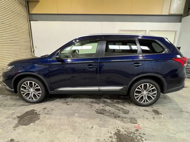 三菱 アウトランダー ２．４ ２４Ｇ ４ＷＤ H30年 (北海道) 99