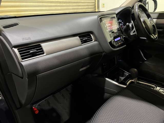 三菱 アウトランダー ２．４ ２４Ｇ ４ＷＤ H30年 (北海道) 99