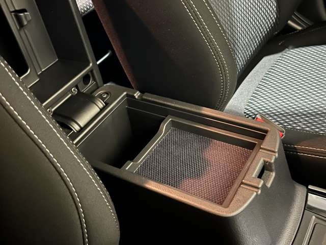 三菱 アウトランダー ２．４ ２４Ｇ ４ＷＤ H30年 (北海道) 99