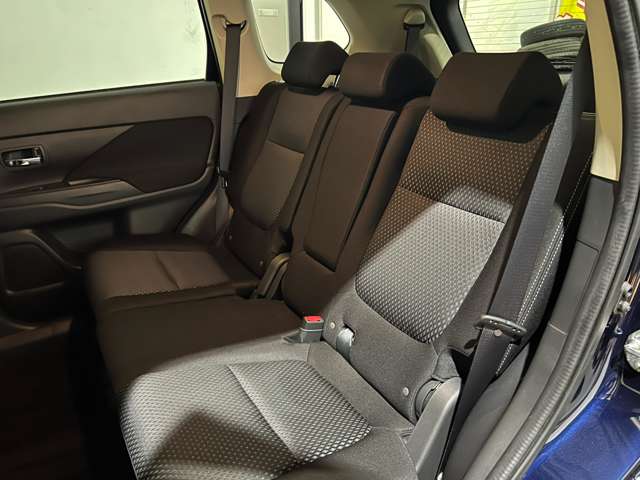 三菱 アウトランダー ２．４ ２４Ｇ ４ＷＤ H30年 (北海道) 99